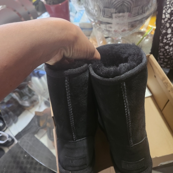 Ugg woman size 8 - Picture 4 of 4